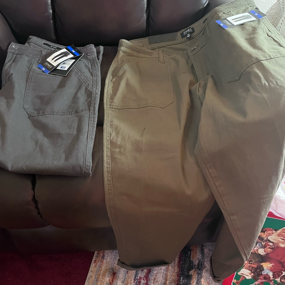2 pairs of pants